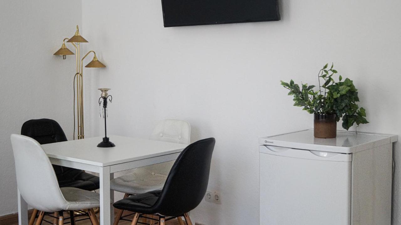 Gorgeous 2Br - Spacious & Suitable For Everyone Вена Экстерьер фото